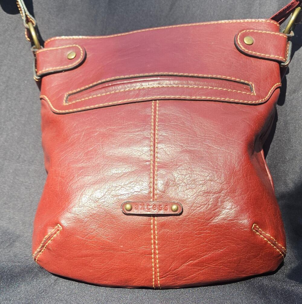 AXCESS by Liz Claiborne Garnet Faux Leather Crossbody Bag Purse Adjustable Strap